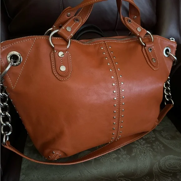 Michael Kors Aster Tote - Picture 2 of 6